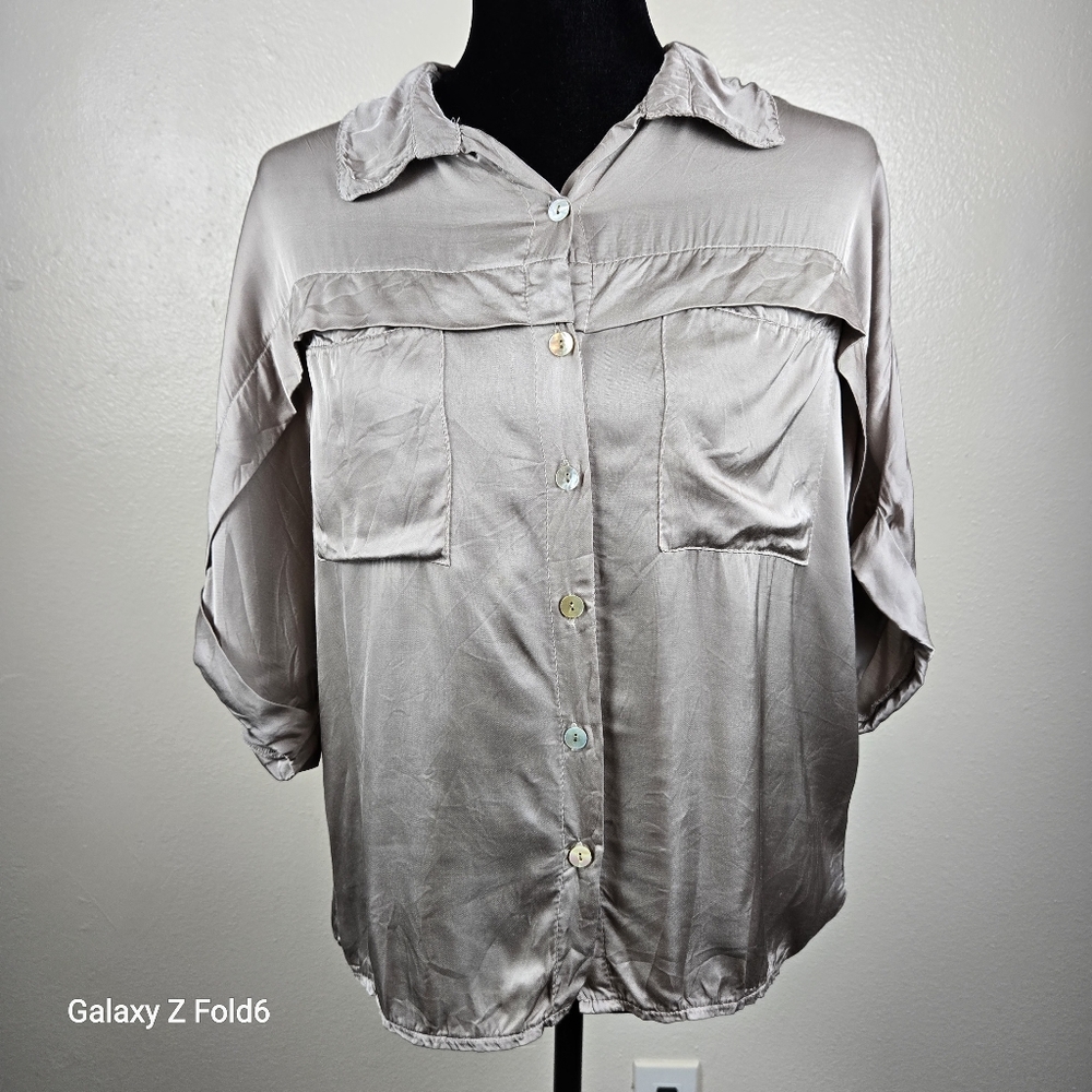 Sophia Made in Italy Silk Feel Taupe Button Down Blouse Front Pockets Small